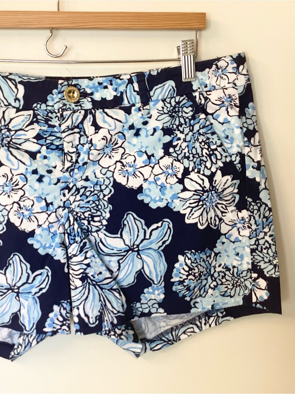 Lilly Pulitzer Callahan 5” Stretch Shorts in Low Tide Navy Bouquet All Day - 12 - Picture 3 of 7
